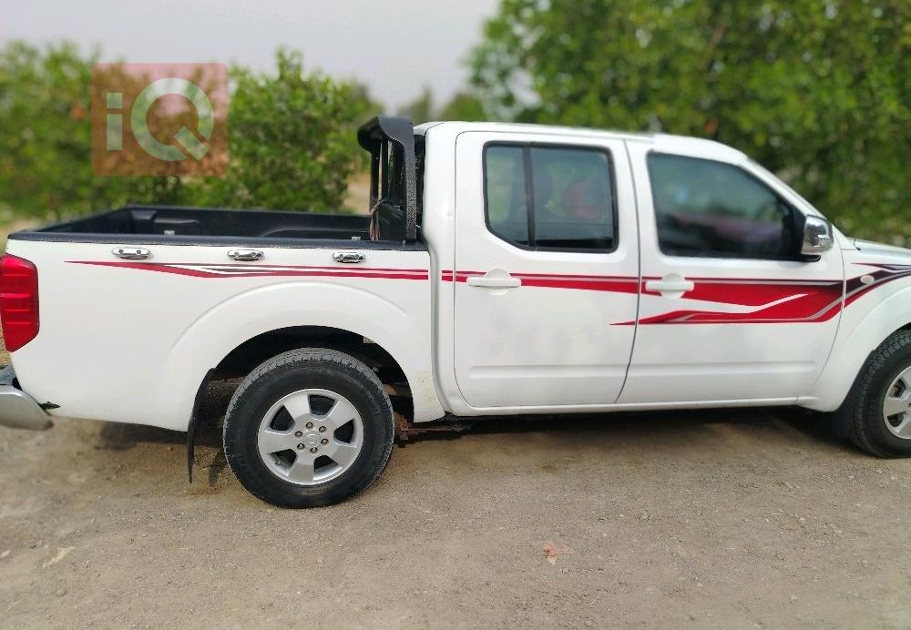 نيسان نافارا